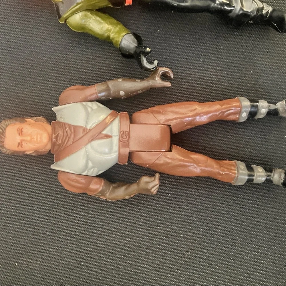 Random Action Figure Set - Picture 2 of 7